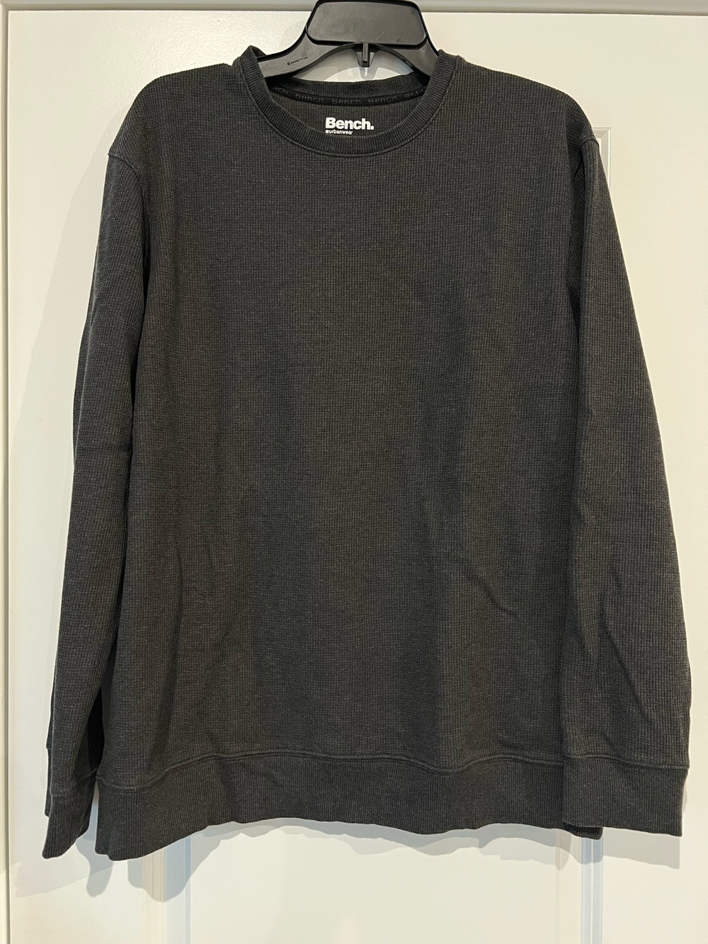 Men’s Bench. Urban wear charcoal gray waffle-knit crewneck shirt. L. Pre-owned.